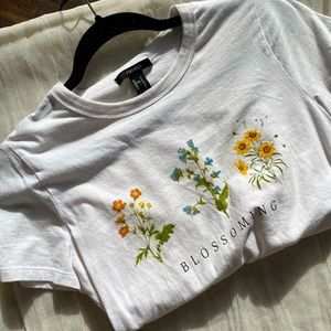 Super cute cropped tshirt / forever 21 tshirt / summer shirt / aesthetic outfit